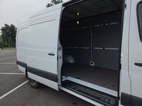 New 2026 Mercedes-Benz Sprinter 2500 image 26