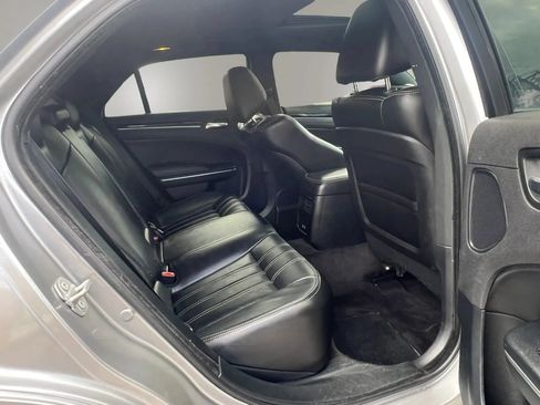 Used 2018 Chrysler 300 S w/ 300S Premium Group RWD image 29