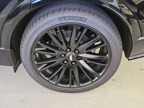 New 2026 Cadillac Lyriq V w/ LPO, Bronce Accent Package AWD/4WD image 10