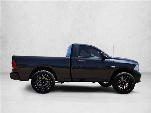 Used 2018 RAM 1500 Express RWD image 4