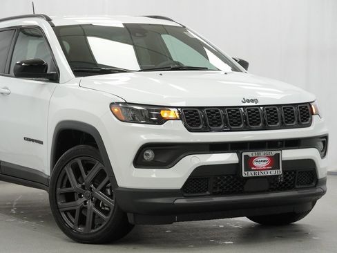 New 2026 Jeep Compass Latitude image 3