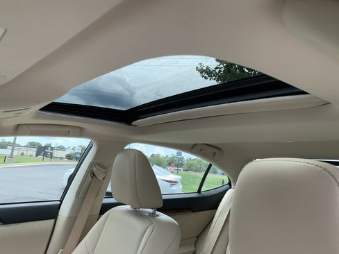 Used 2013 Lexus ES 300h w/ Luxury Pkg FWD image 28