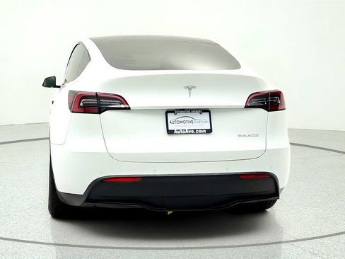 Used 2022 Tesla Model Y Performance AWD/4WD image 6