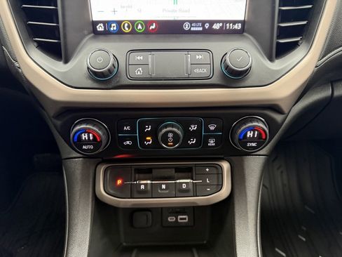 Used 2023 GMC Acadia Denali w/ Denali Ultimate Package image 24