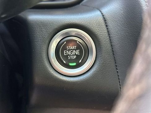 Used 2022 Chevrolet Tahoe Premier image 16