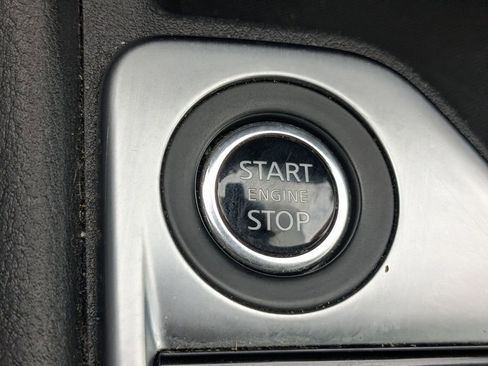 Used 2024 Nissan Sentra SV image 24