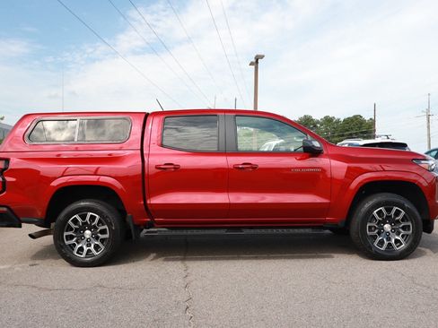 Used 2023 Chevrolet Colorado LT w/ LT Convenience Package III RWD image 6