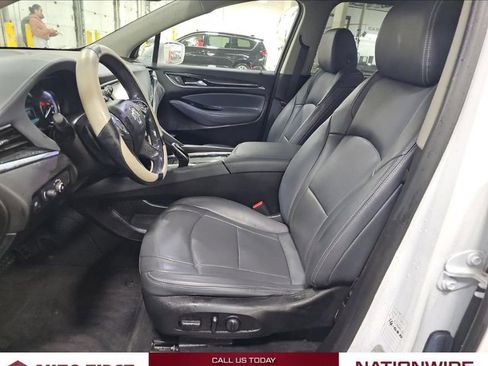 Used 2019 Buick Enclave Essence image 8