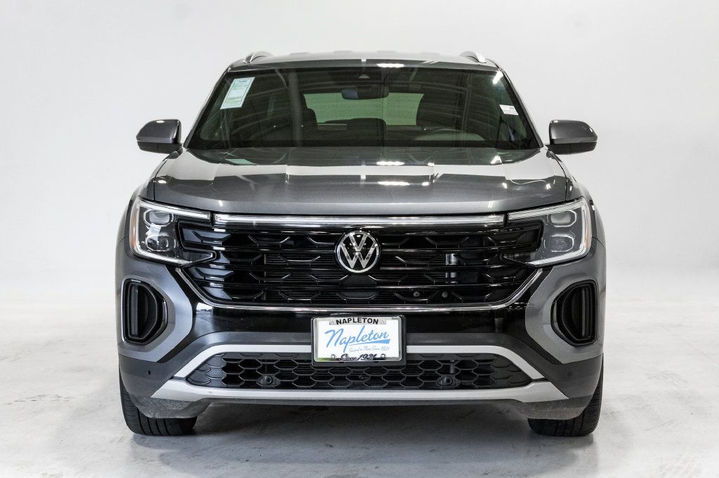 Used 2025 Volkswagen Atlas Cross Sport SE AWD/4WD image 5