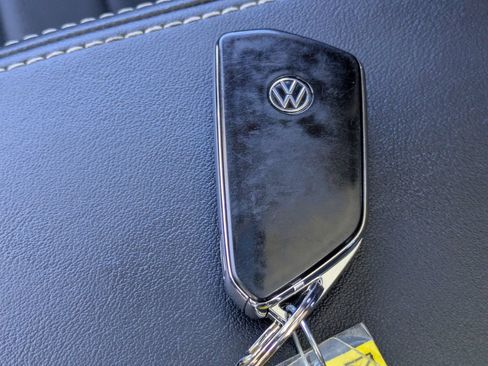 Used 2025 Volkswagen Atlas SEL AWD/4WD image 27
