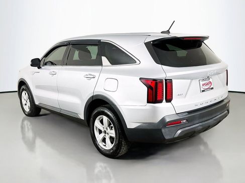 Certified 2022 Kia Sorento LX AWD/4WD image 15