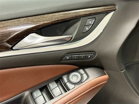 Used 2020 Buick Enclave Avenir w/ Avenir Technology Package image 16