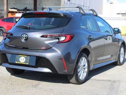 Used 2023 Toyota Corolla SE w/ SE Premium Package FWD image 4