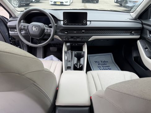 Used 2023 Honda Accord EX image 15