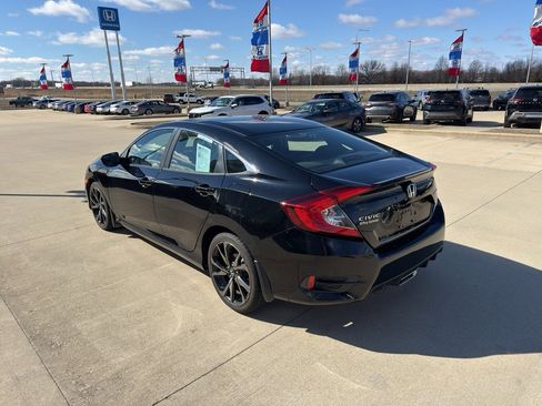 Used 2019 Honda Civic Sport image 7