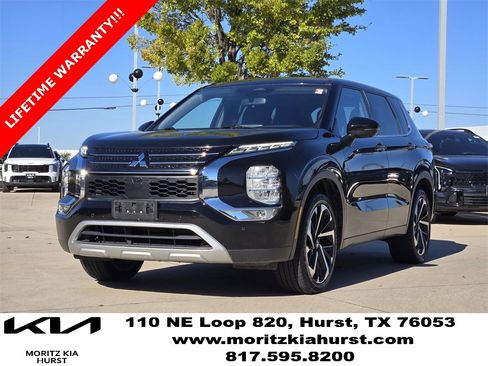 Used 2024 Mitsubishi Outlander SE Black Edition image 2