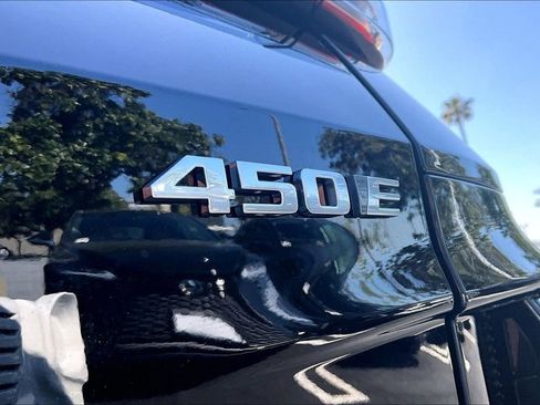 New 2026 Cadillac Lyriq Luxury image 16