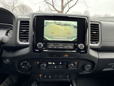 Used 2022 Nissan Frontier SV image 15