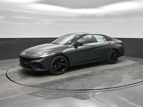 New 2026 Hyundai Elantra SEL Sport FWD image 1