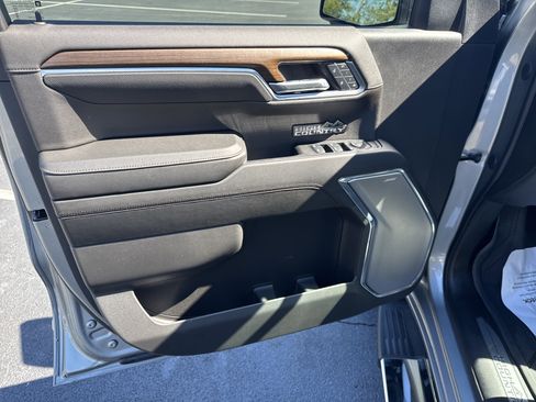 Used 2024 Chevrolet Silverado 1500 High Country w/ High Country Premium Package image 23