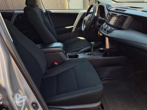 Used 2018 Toyota RAV4 LE w/ All Weather Liner Package FWD image 36