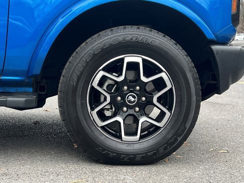 Used 2024 Ford Bronco Outer Banks image 9