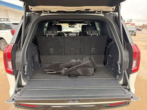 Used 2025 Ford Expedition Platinum w/ Stealth Appearance Package AWD/4WD image 15