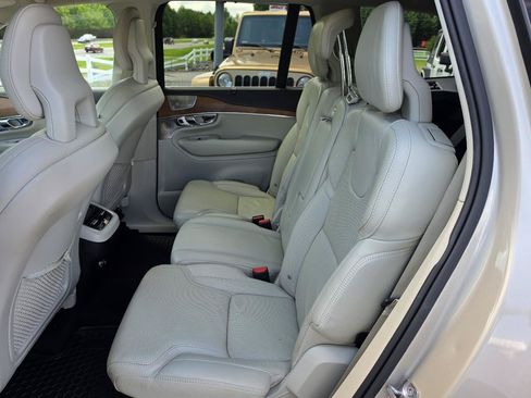 Used 2017 Volvo XC90 T6 Inscription w/ Vision Package AWD/4WD image 4