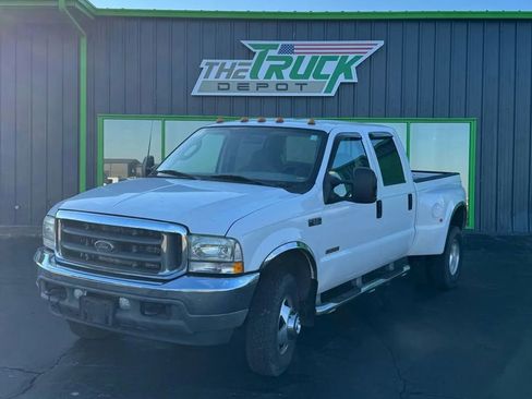 Used 2003 Ford F350 XLT image 2