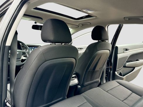 Used 2018 Hyundai Elantra Value Edition image 6