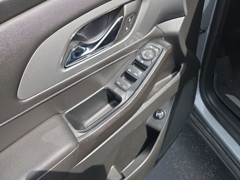Certified 2023 Chevrolet Traverse LT FWD image 27
