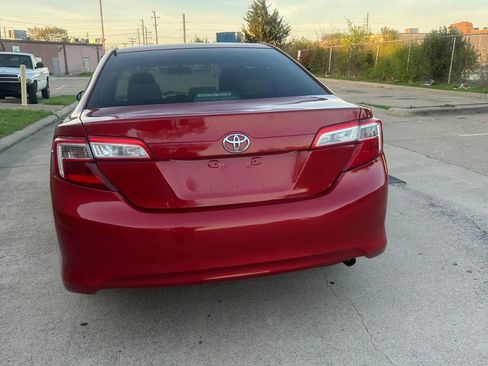 Used 2012 Toyota Camry LE image 12