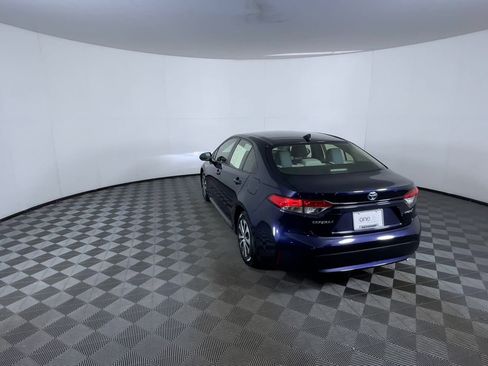 Used 2021 Toyota Corolla LE image 7