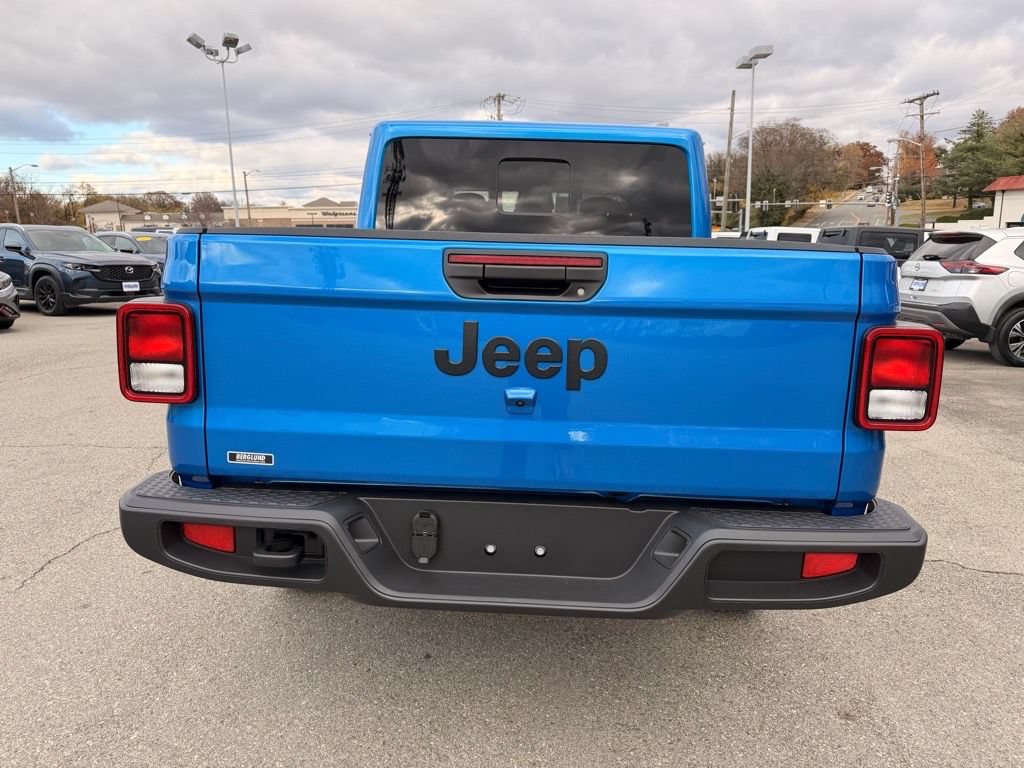 New 2026 Jeep Gladiator Sport AWD/4WD image 5
