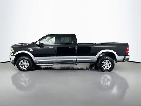 Used 2022 RAM 2500 Laramie w/ Chrome Appearance Group AWD/4WD image 4