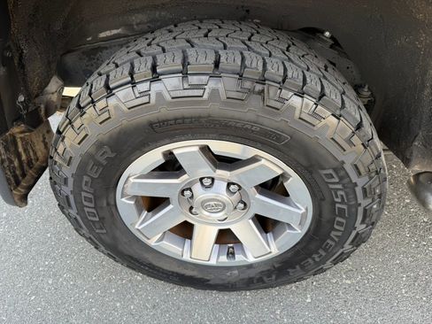 Used 2014 Toyota FJ Cruiser 4WD w/ Upgrade Package image 32