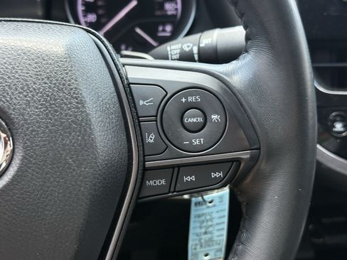 Used 2023 Toyota Camry SE FWD image 18