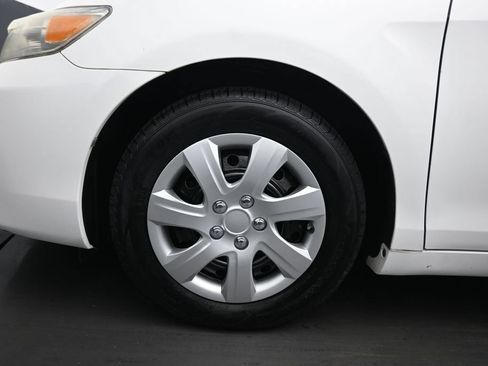 Used 2011 Toyota Camry LE FWD image 43