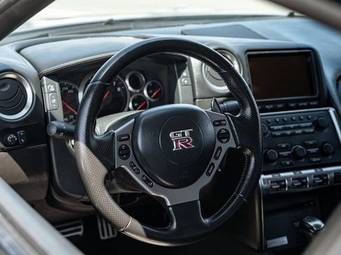Used 2009 Nissan GT-R Premium AWD/4WD image 23