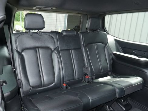 Used 2022 Jeep Wagoneer Series III w/ Rear Seat Video Group 1 AWD/4WD image 27