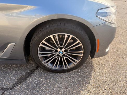 Used 2017 BMW 530i xDrive w/ Premium Package image 16