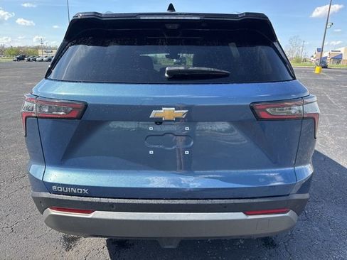 Used 2025 Chevrolet Equinox LT w/ Safety and Technology Package image 5