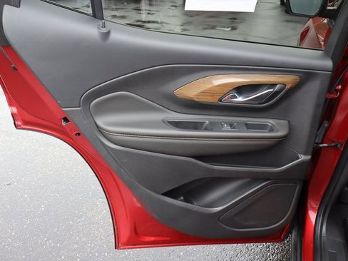 Used 2020 GMC Terrain SLE w/ Driver Convenience Package image 23