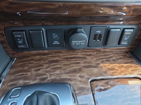 Used 2019 Nissan Armada SV image 20