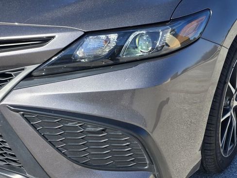 Used 2024 Toyota Camry SE w/ Cold Weather Package image 10