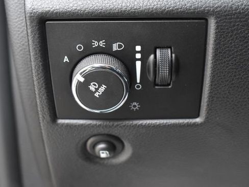 Used 2012 Jeep Grand Cherokee SRT8 w/ Luxury Group II AWD/4WD image 24