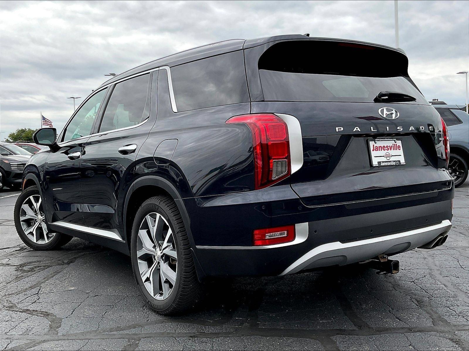 Used 2022 Hyundai Palisade SEL w/ 8P Bench Seat Package AWD/4WD image 3