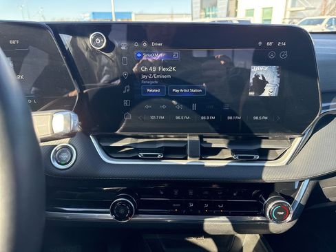 Used 2025 Chevrolet Equinox LT image 23