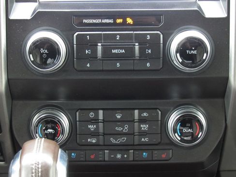 Used 2019 Ford F150 Limited AWD/4WD image 31