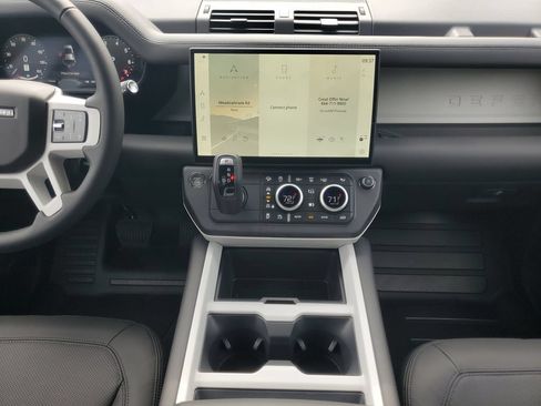 New 2026 Land Rover Defender 110 X-Dynamic SE AWD/4WD image 26